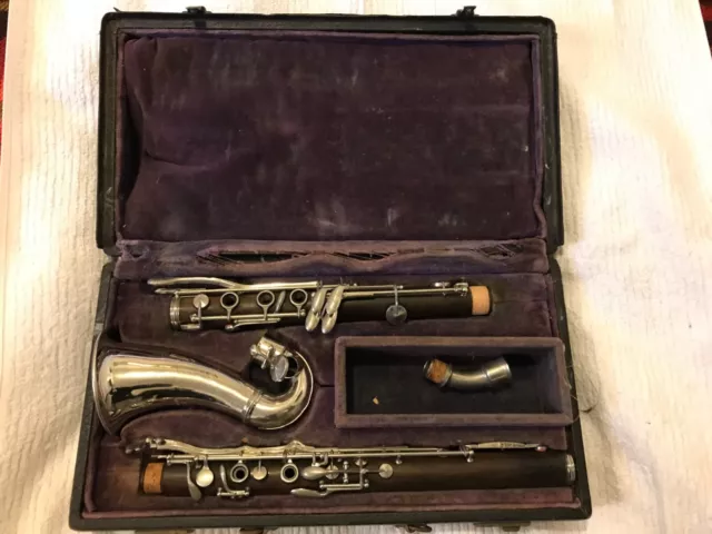 1927 C.G. CONN LTD, Elhart Ind.Clarinet.