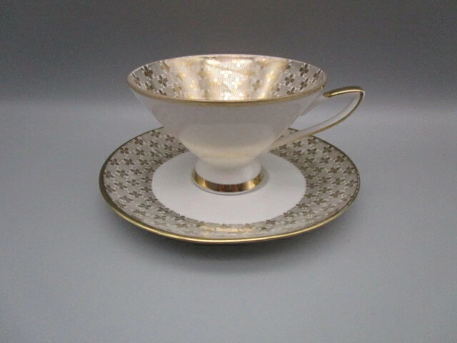 Tasse a thé ancienne en porcelaine Allemande