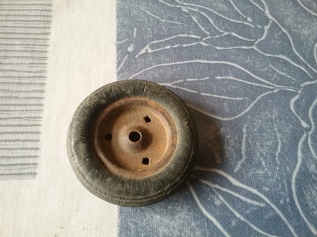 Découvrez jantes et pneus pour Citroen DS 11CV HY Alle