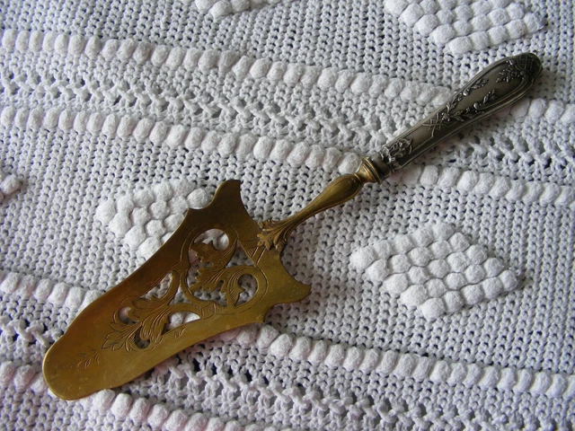 Pelle à tarte ou à gateau manche en argent fourré - piece service