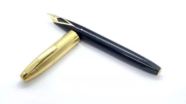 Gorgeous Sheaffer Pfm V Fountain Pen, Black & Gold, 14K Medium Nib, Usa