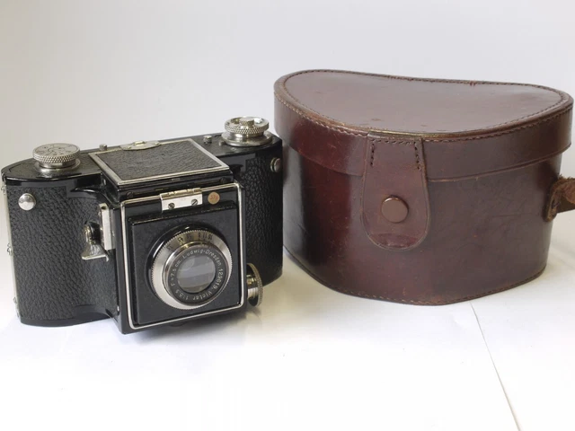 Noviflex 6x6 SLR c1934, 1st Model with F/P shutter & 75/3.5 Victar + case. RARE