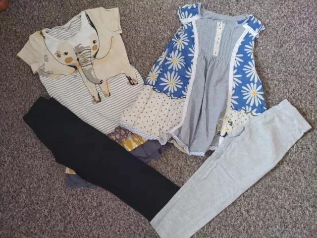 Abiti per bambina pacchetto tuniche/top Next e leggings Primark 4-5 anni