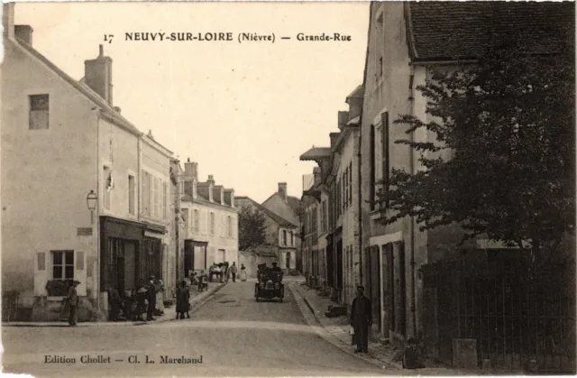 CPA NEUVY-sur-LOIRE - Grande Rue (293135)