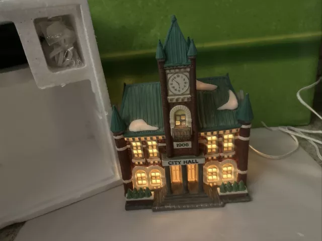Dept 56 The Heritage Village Collection Christmas in the City Series "City Hall"
