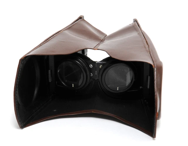 Rollei Extension Hood w. Binocular magnifier 2 1/4 x 2 1/4 slot 6x6