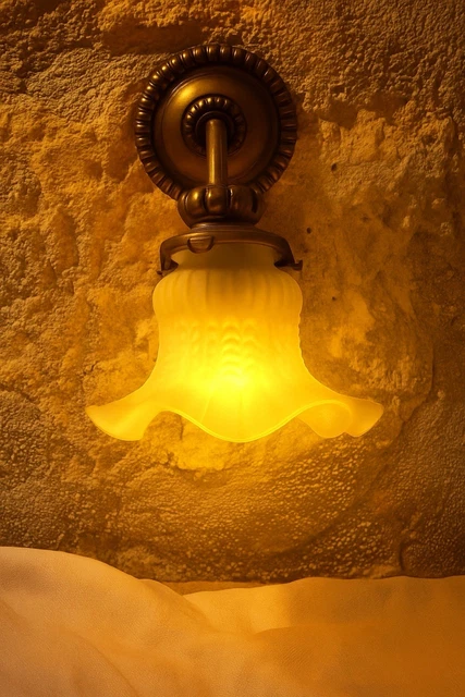 Paire D'appliques Murales Victoriennes - Laiton Et Verre Dépoli - Style Gratte-ciel