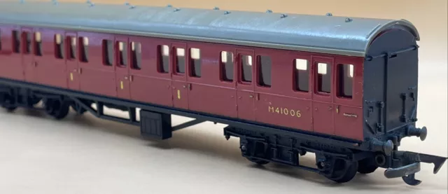 R121 M41006 COACH TRIANG MAROON SUBURBAN COMPOSITE GAUGE Triang Coaches Tri-ang