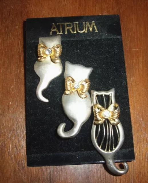 Vintage Wood Kitty Cat Pins