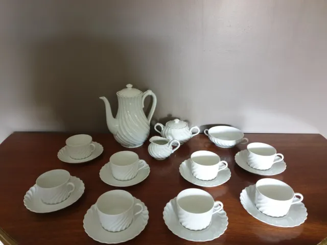 Service à thé ou café haviland modèle côtes torses de couleur blanche 8 tasses