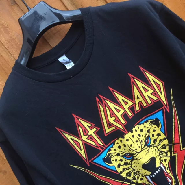 GILDAN Def Leppard 'Rock Brigade' T-Shirt  | L |  Excellent condition