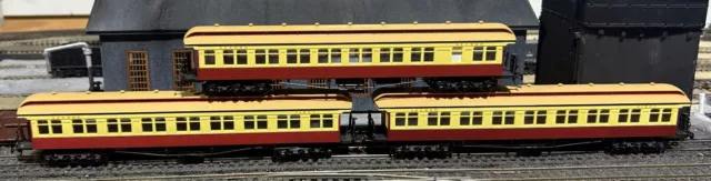 Three (3) Austrains NSW Vintage Train HX/CBC Pullman Carriages HO scale