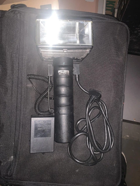 Metz 60 CT-1 Handle Mounted Flash Set w Flash Head w/Cables - Untested