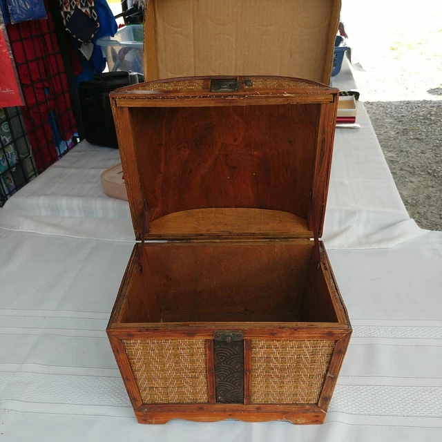 Vintage MINI PIRATE TREASURE CHEST Tropical Home Nautical Décor 9.5" x 7" x 8"