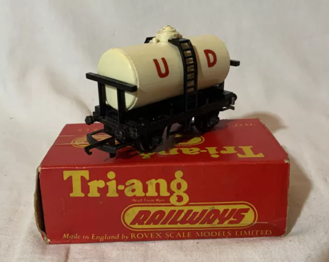 Triang R.15 Ud Milk Tank Wagon.  In Original Box