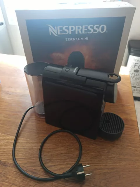 Nespresso MAGIMIX Essenza mini noir model 11368 (Occasion)