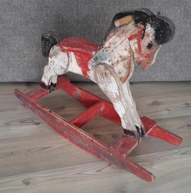 Ancien Cheval à Bascule En Bois – Jouet Manège Vintage – Belle Pièce