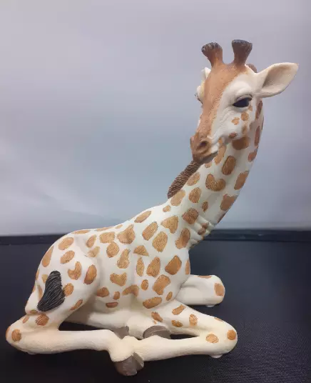6" Baby Sitting Giraffe By Leonardo Ideal Birthday Or Christmas Gift Bnib