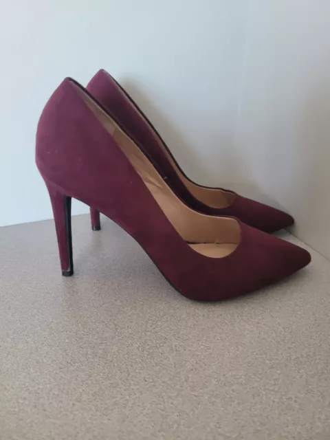Call It Spring Womens Cute  Suede Heels Maroon Size 7.5 EUC