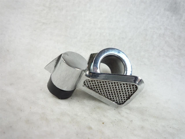 Front Quarter Light Seal LH - BD17048 – Cathouse Spares - Jaguar Parts
