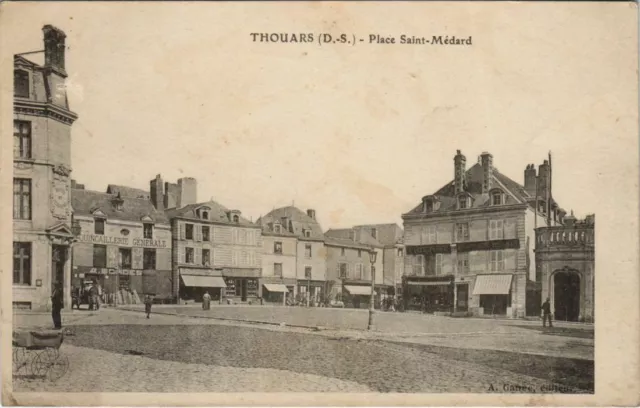 CPA THOUARS Place Saint-Medard (1141421)