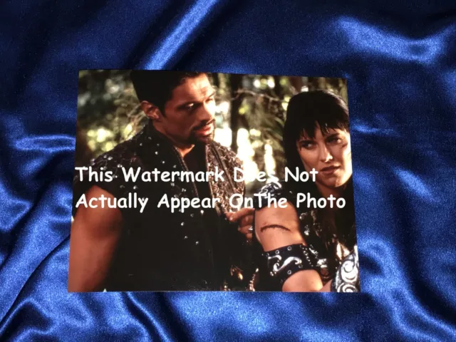 SUPER RARE 8x10 Xena (Lucy Lawless) & Ares (Kevin Smith) Photo
