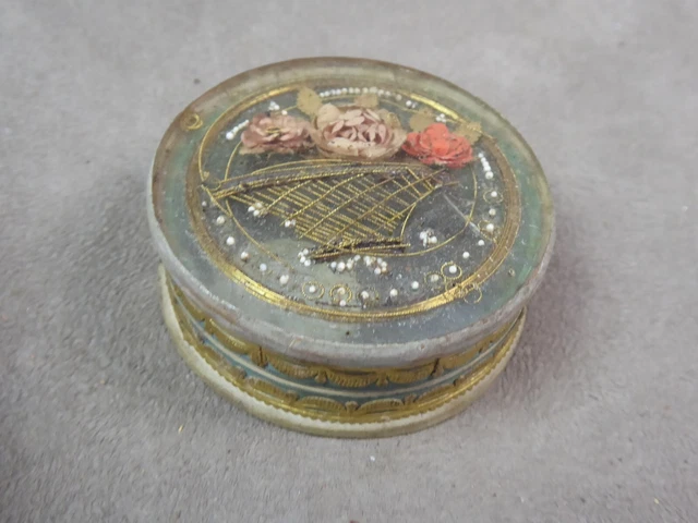 BOÎTE À MOUCHES en porcelaine de Sèvres, décor peint à la main, 1765 EUR 1.250,00 - FR