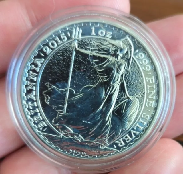 2015 1oz 999 Fine Silver Britannia Two Pounds Coin in capsule