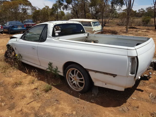 Vz commodore ute deals parts