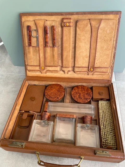 Mallette De Toilette De Voyage – Occasion – Pratique