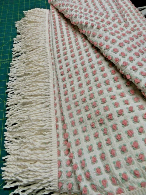 Morgan Jones MINI ROSEBUDS Chenille Bedspread