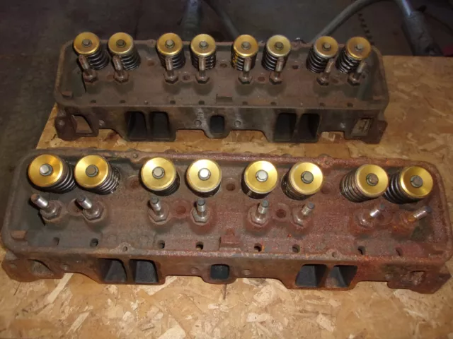 1963 461 SBC Small Block Chevy 327 Heads 3782461 pair