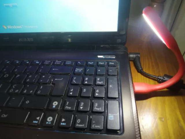 LAMPADA LED LUCE USB 2.0 Flessibile per Notebook Laptop DESKTOP PC COMPUTER  EUR 2,99 - PicClick IT