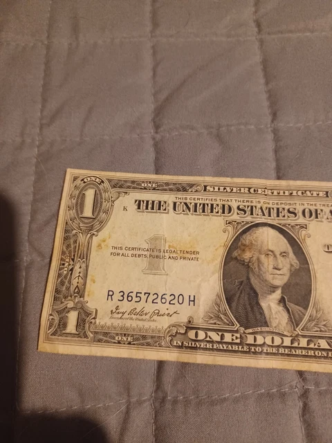 Series 1935 E One Dollar Bill Silver Certificate Blue Seal 2