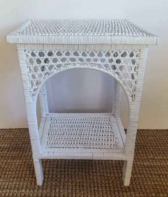 Vintage White Wicker Rattan Nightstand Side Accent Table Plant Stand 24"
