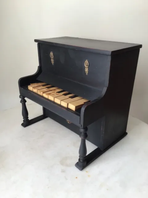 ancien petit piano en bois, 19ème siècle