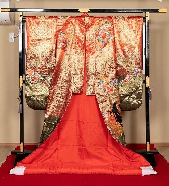 Japanese Kimono Uchikake Luxurious Wedding Embroidery Pure Silk Red Black K267 8