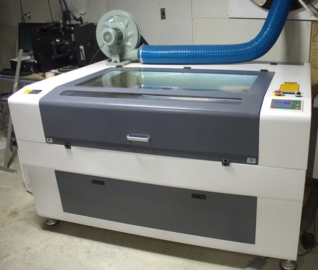 130W Laser Engraving Machine with Auto-focus, Water Chiller & Cylindrical Device