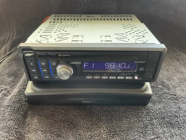 Clarion DB188RMP Cd Player Car Stereo MP3 Aux Suit Peugeot 306 206 ISO