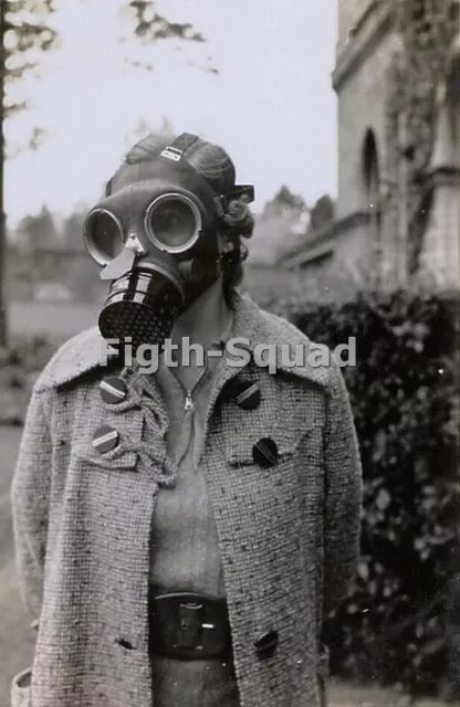 WW2 Picture Photo UK 1942 Woman in her Gas Mask 8047