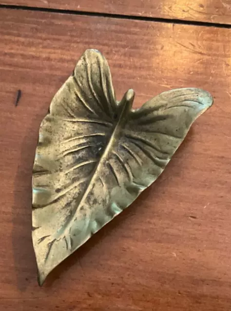 Vtg. Virginia Metalcrafters, CALLA LILY, Solid  Cast Brass 4”Leaf Tray, #3-33