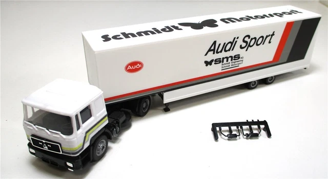 Herpa Modellauto Audi A5 Coupé Feuerwehr – Silber, H0 1/87, Ca. 5cm Lang | Detailreiches Sammlerstück