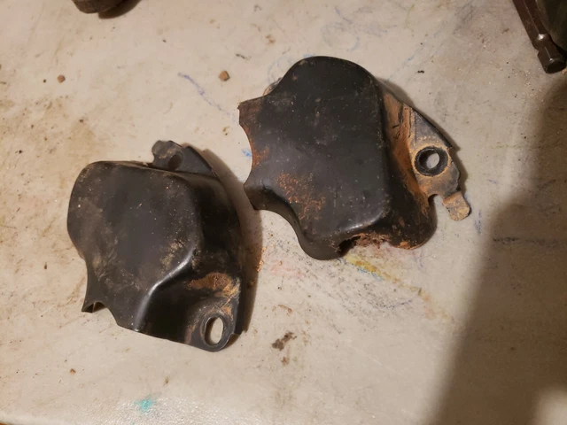 1986 1987 Honda TRX70 TRX 70 Front Brake Arm Cover 45115-HB2-000 45215-HB2-000