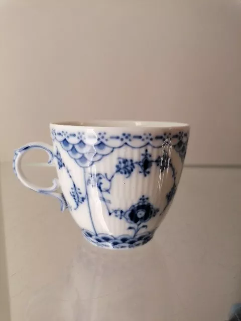 Royal Copenhagen Musselmalet 1 Tasse / Kaffeetasse 1.Wahl Vollspitze 1035 3