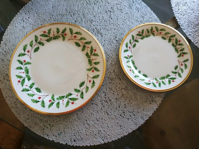 NWT LENOX HOLLY AND BERRIES HOLIDAY GOLD TRIM 1 Dessert/ 1 bread and butter