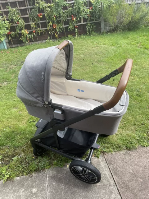 Nuna Mixx Next Travel System Bundle Car seat/Push Chair/Pram/Stroller immaculate