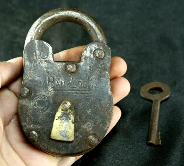 Old Antique Iron Lock: Rare Handmade Single Key, Indian Brass Fitted Collectible 3