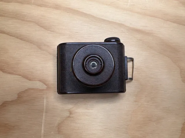 Retro V P Twin brown Bakelite film camera case England - unsure of condition