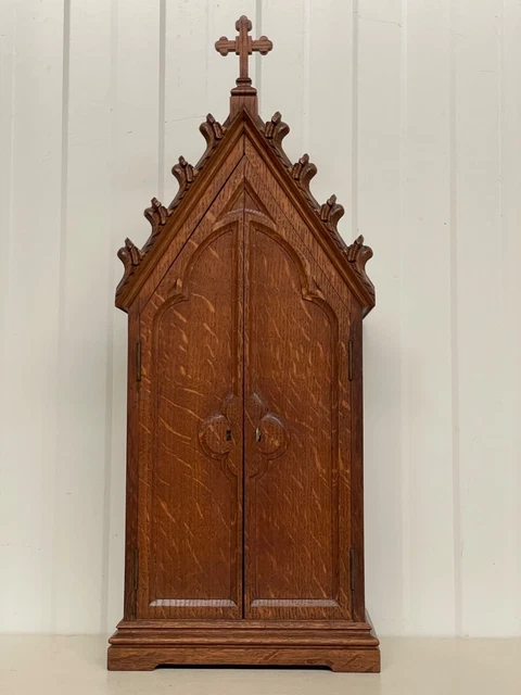 Beautiful Gothic Revival Church Tabernacle/chalice cabinet Chapel oak circa 1880 3