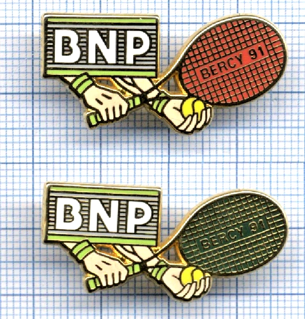 PIN'S JOUEUSE DE Tennis EUR 2,99 - FR
